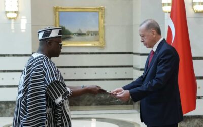 SEM L’AMBASSADEUR DU BURKINA FASO A ANKARA PRESENTE SES LETTRES DE CREANCES AU PRESIDENT DE LA REPUBLIQUE DE TÜRKİYE