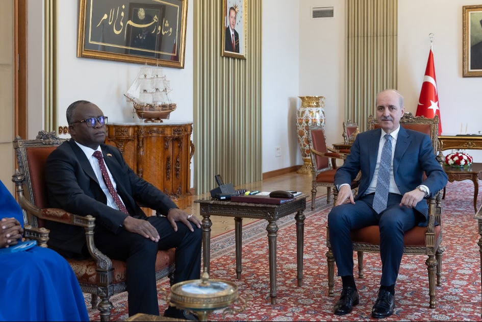 L’AMBASSADEUR DU BURKINA FASO A ANKARA REND VISITE AU PRESIDENT DE LA GRANDE ASSEMBLEE NATIONALE DE TÜRKIYE